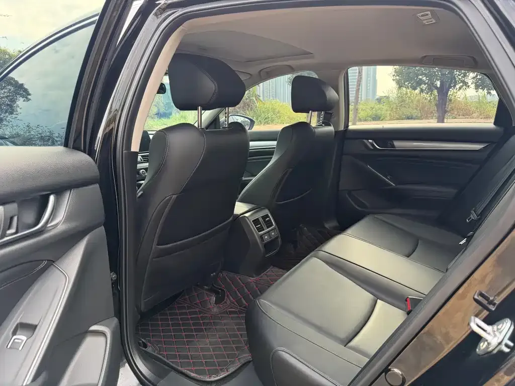 Honda Accord 2023 из CN, фото 3