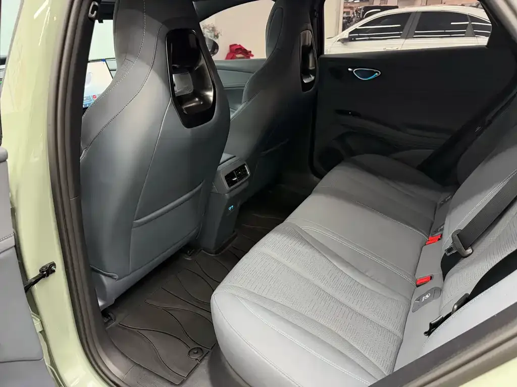 BYD Seal 06GT — фото 8