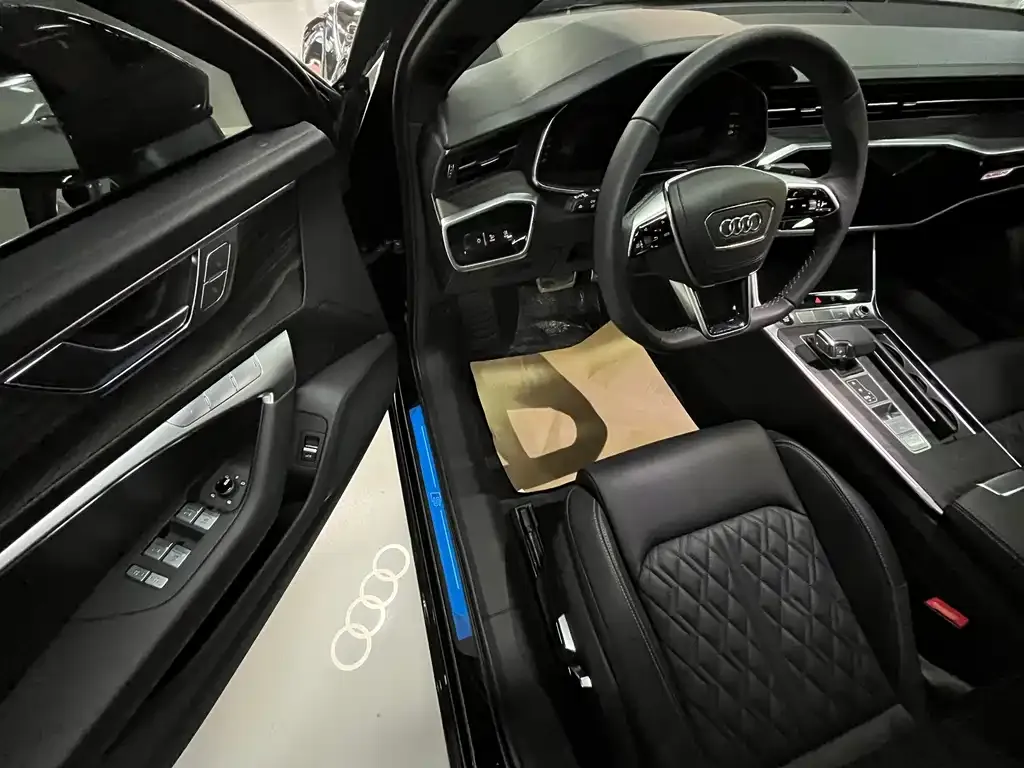 Audi A6L 2025 из CN, фото 2