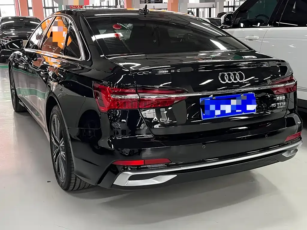 Audi A6L 2025 из CN, фото 8