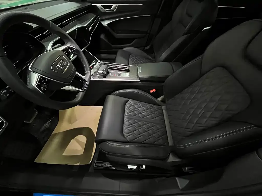 Audi A6L 2025 из CN, фото 3