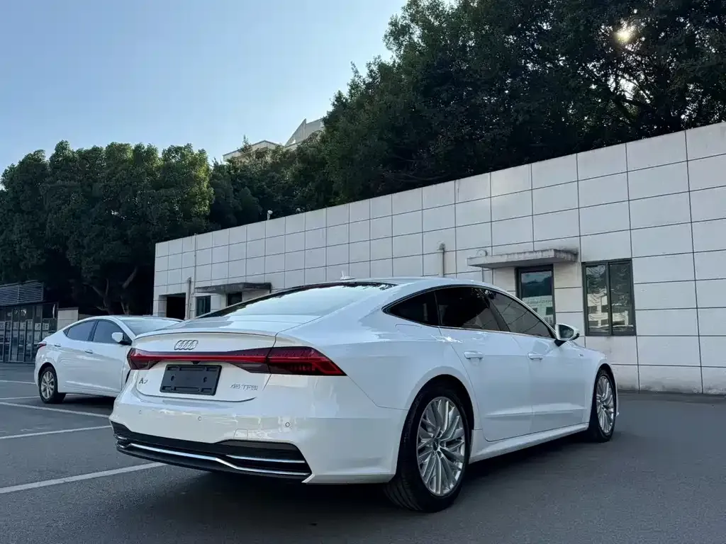 Audi A7 — фото 9