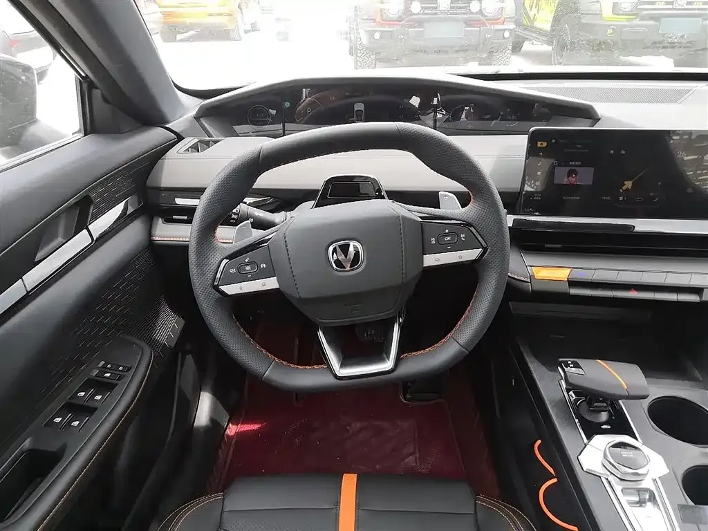 Changan UNI-V 2025 из CN, фото 3