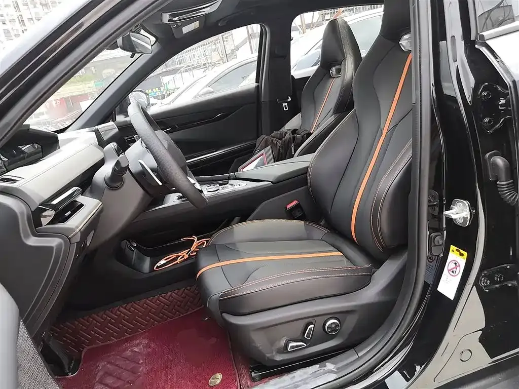 Changan UNI-V 2025 из CN, фото 8