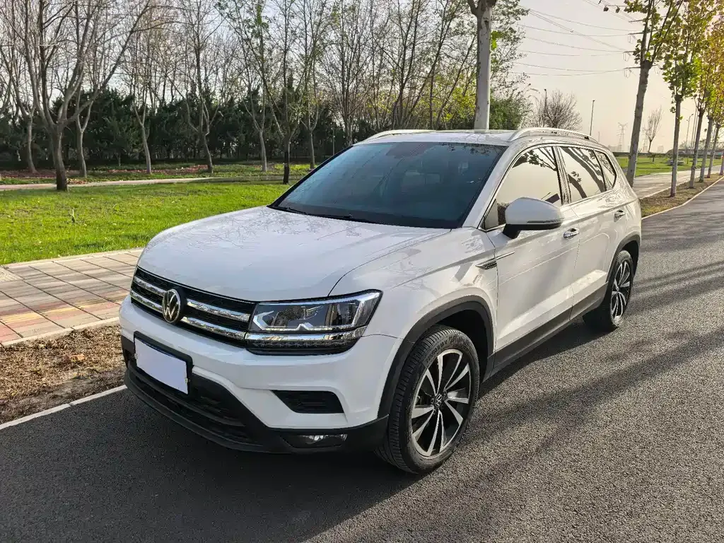 Volkswagen Tharu — фото 1
