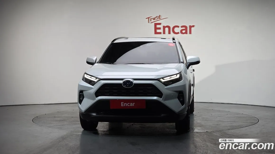 Toyota RAV4 2024 из KR, фото 2