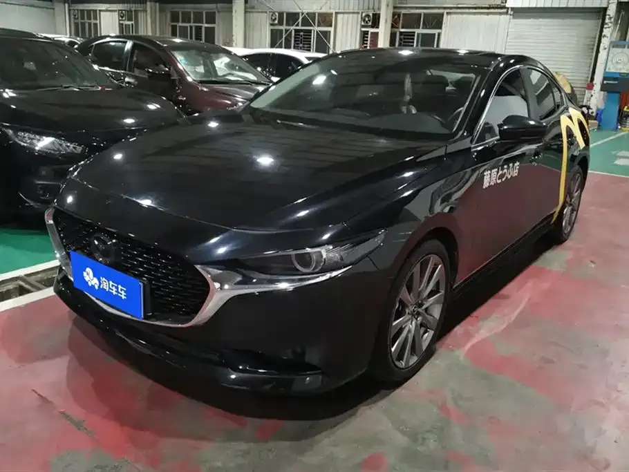 Mazda 3 Axela 2023 из CN, фото 1