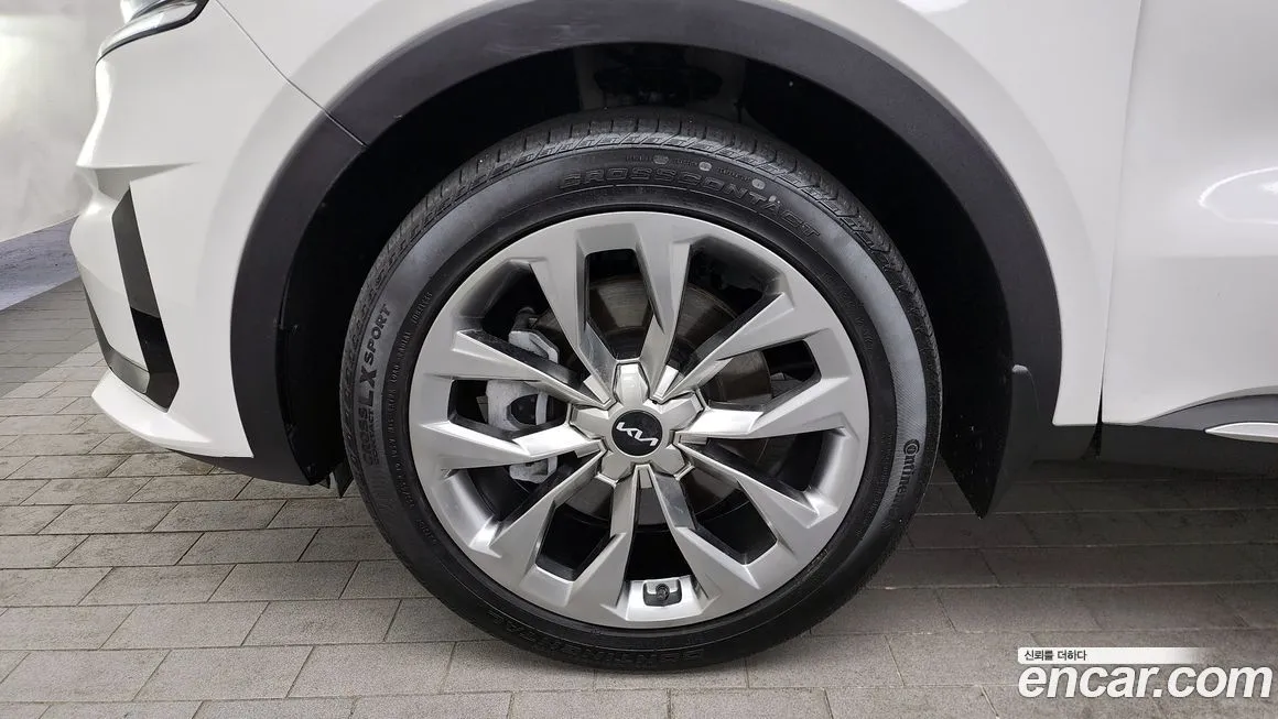 Kia Sorento — фото 7