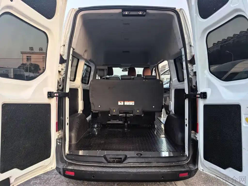 Ford Transit 2022 из CN, фото 6