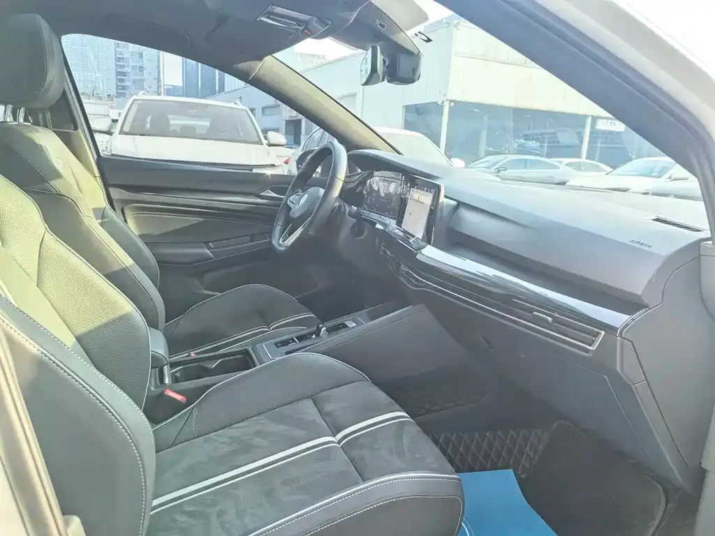 Volkswagen Golf 2021 из CN, фото 6