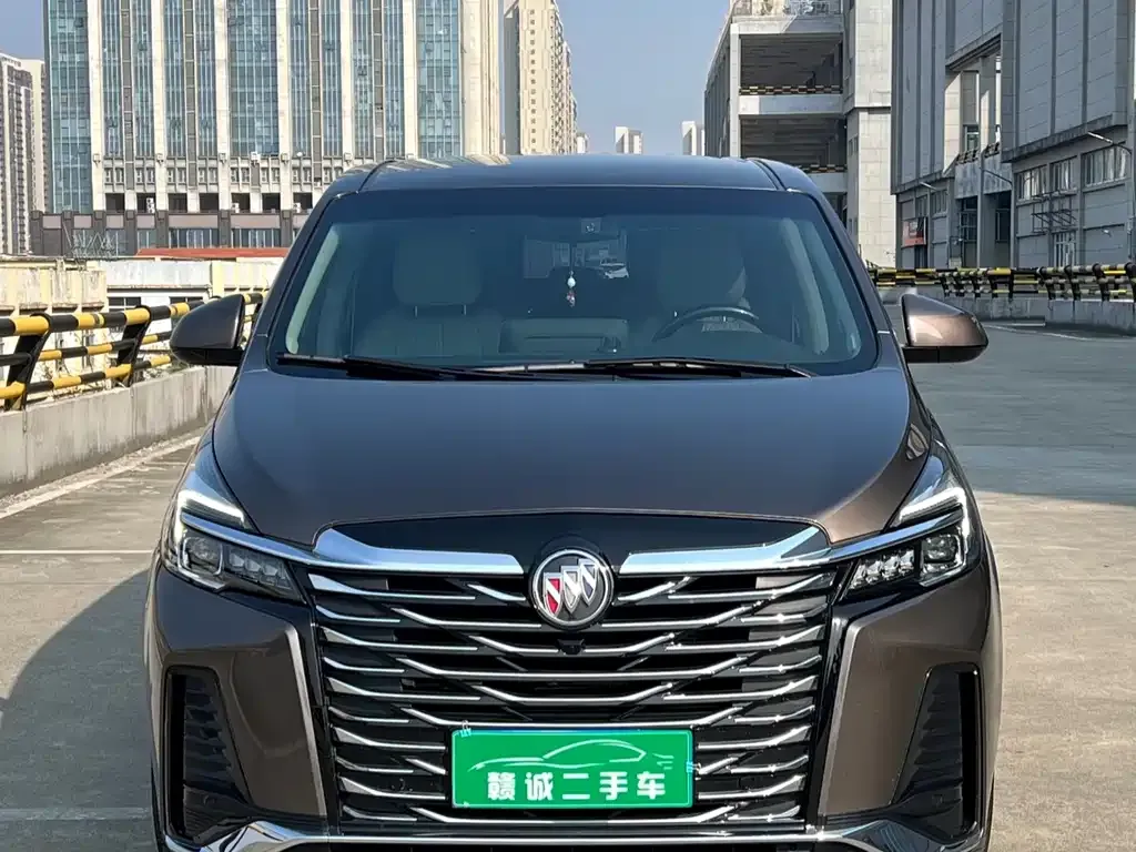 Buick GL8 2023 из CN, фото 2