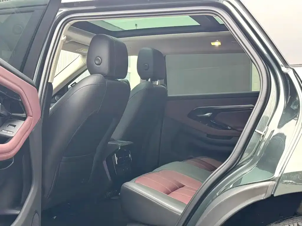 Land Rover Evoque 2022 из CN, фото 3