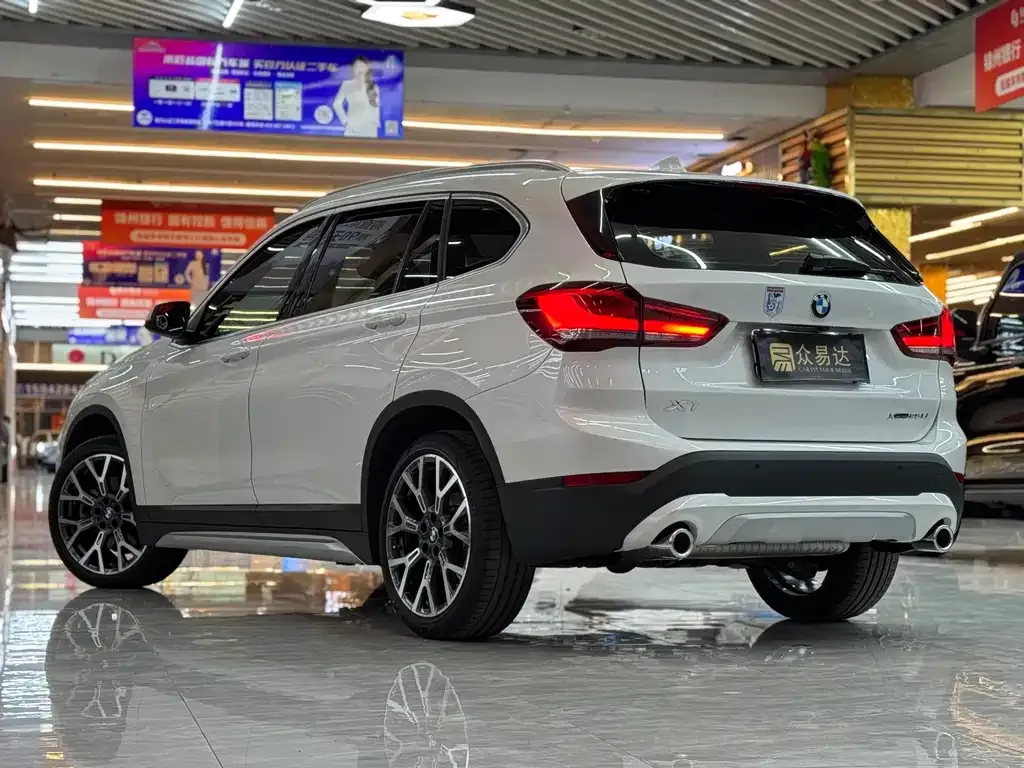 BMW X1 — фото 5