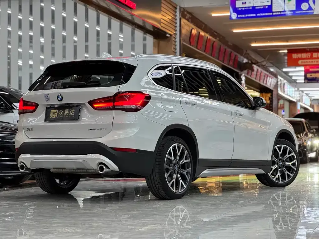 BMW X1 — фото 6
