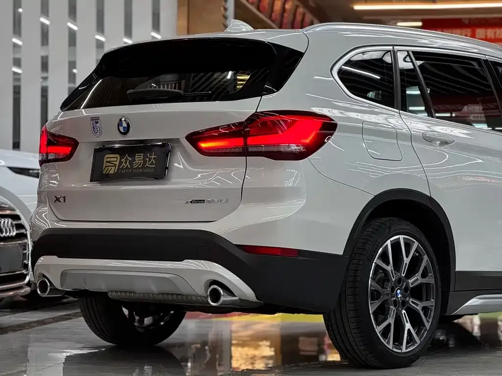 BMW X1 — фото 4