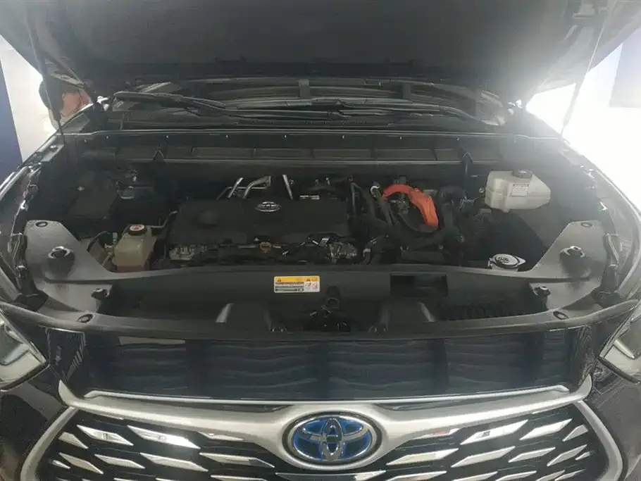 Toyota Highlander — фото 2