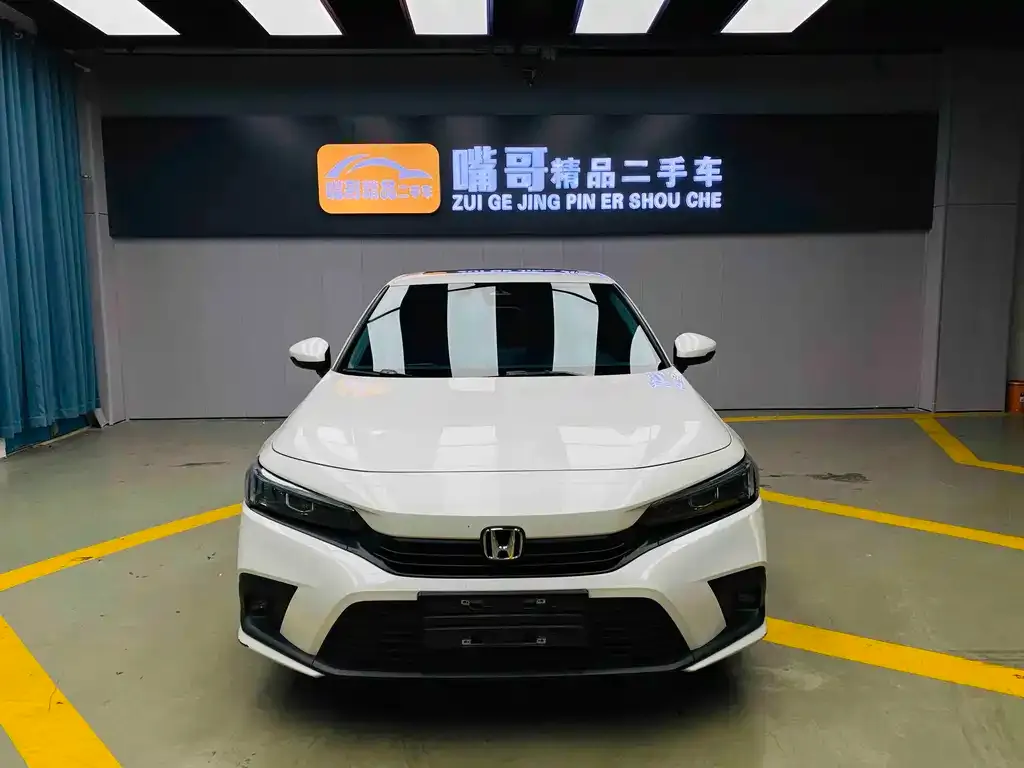 Honda Civic 2024 из CN, фото 2
