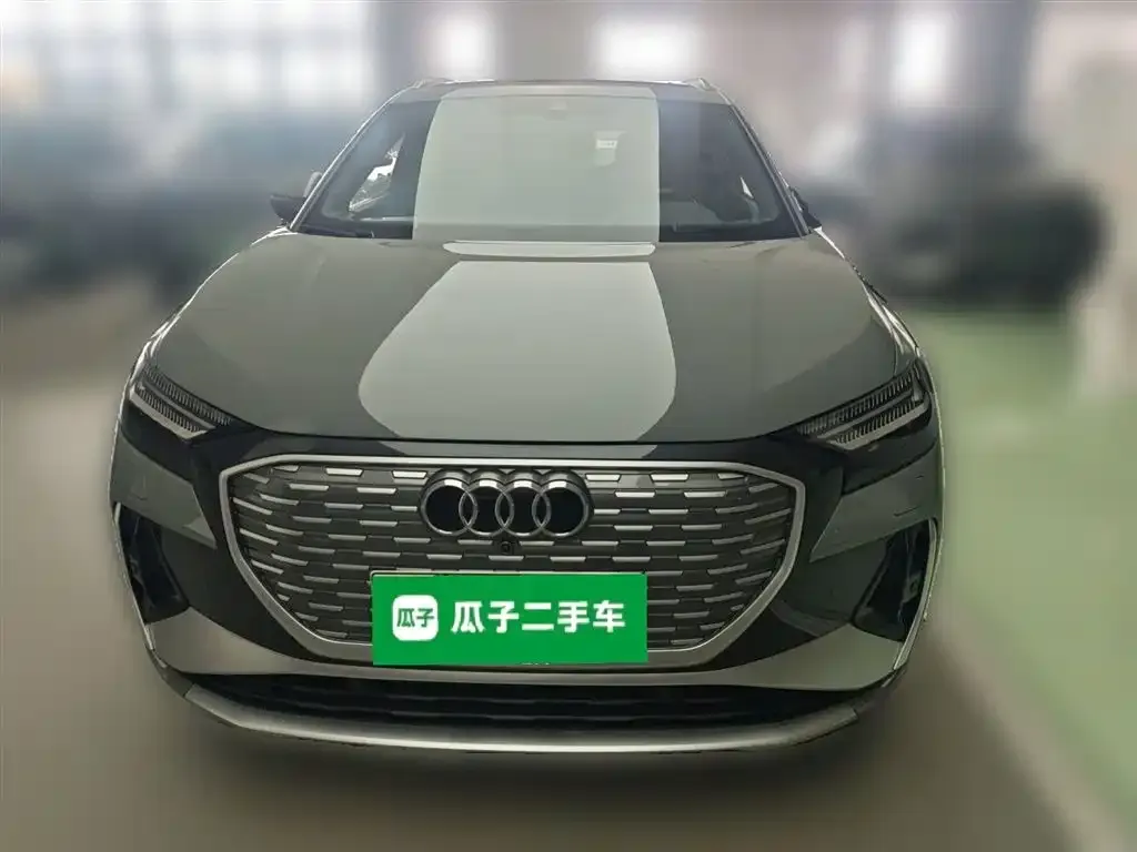 Audi Q4 e-tron — фото 10