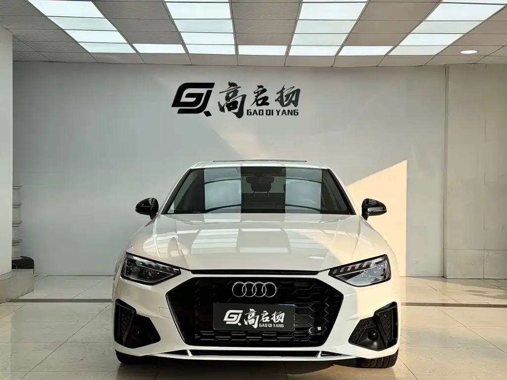 Audi A4L 2023 из CN, фото 2