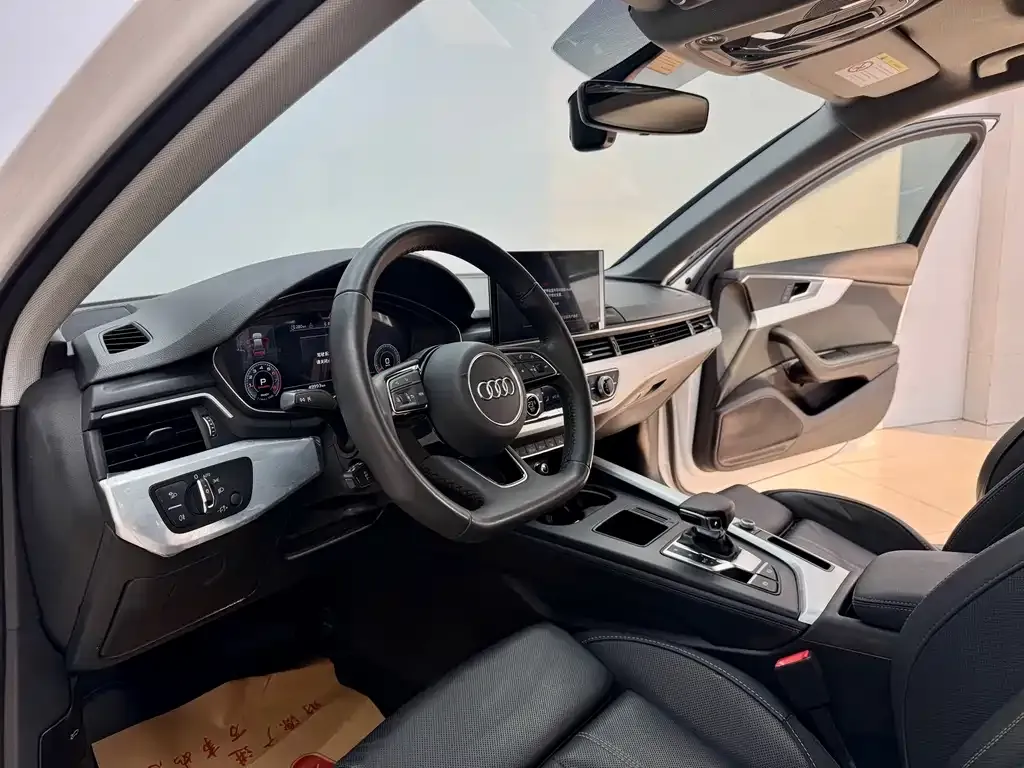Audi A4L 2023 из CN, фото 7