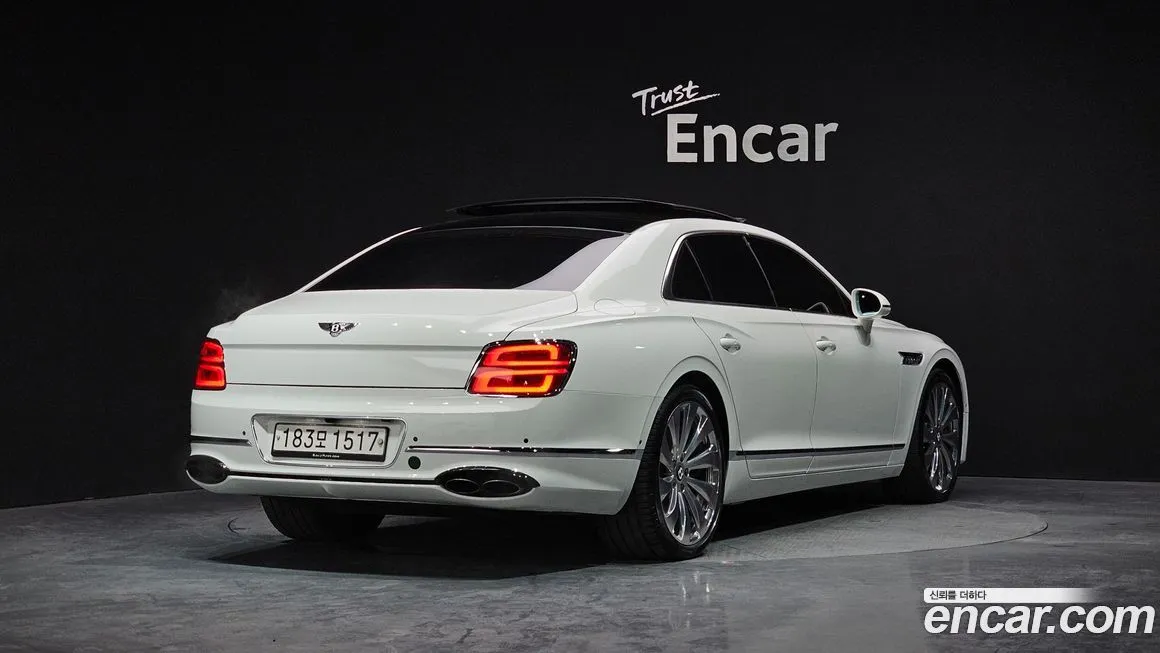 Bentley Flying Spur 2022 из KR, фото 10