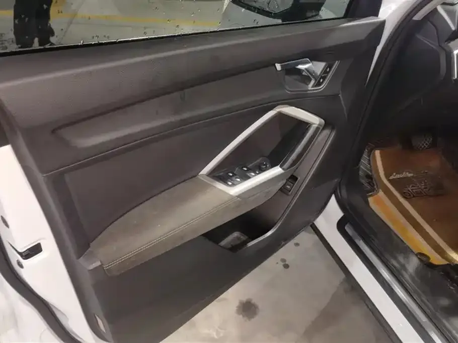 Audi Q3 2021 из CN, фото 2