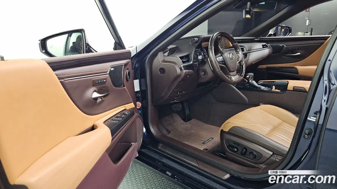 Lexus ES 2021 из KR, фото 10
