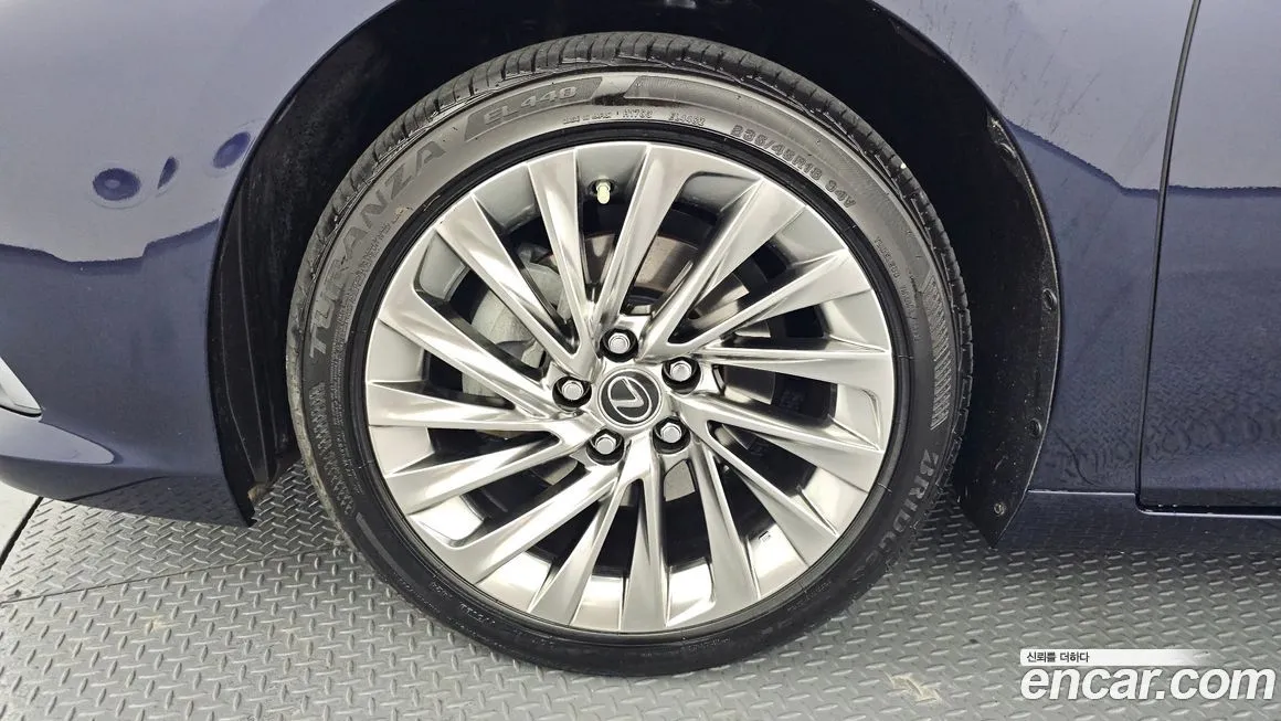 Lexus ES 2021 из KR, фото 5