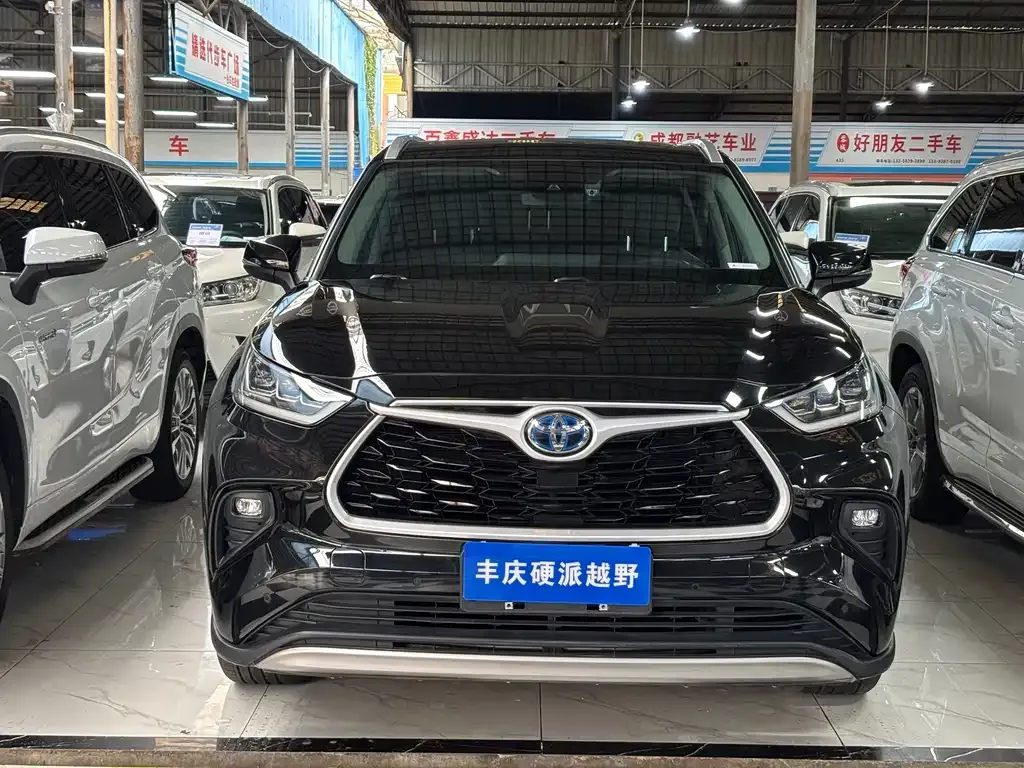 Toyota Highlander 2022 из CN, фото 2