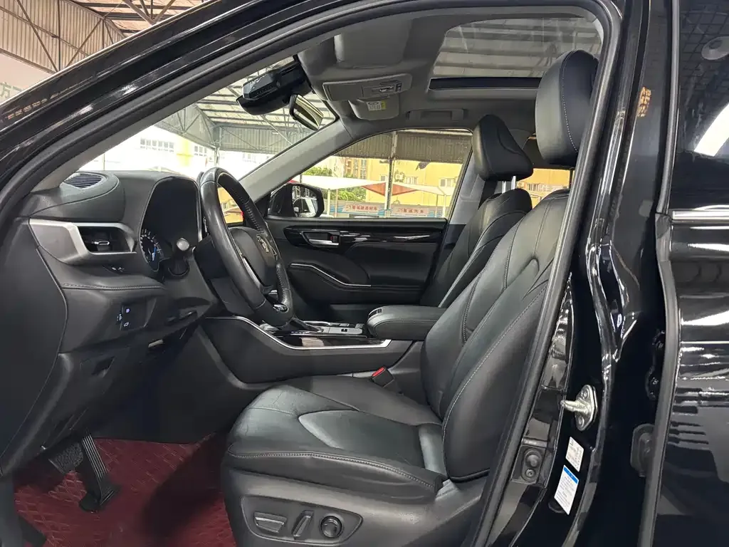 Toyota Highlander 2022 из CN, фото 4