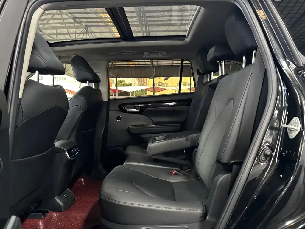 Toyota Highlander 2022 из CN, фото 5