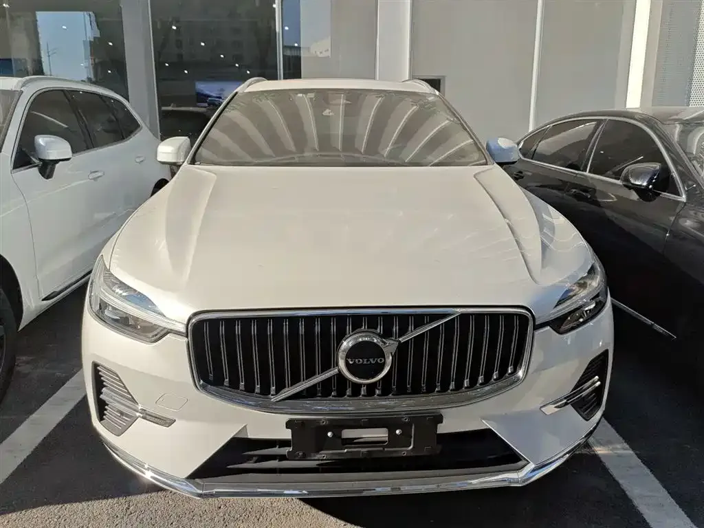 Volvo XC60 — фото 3