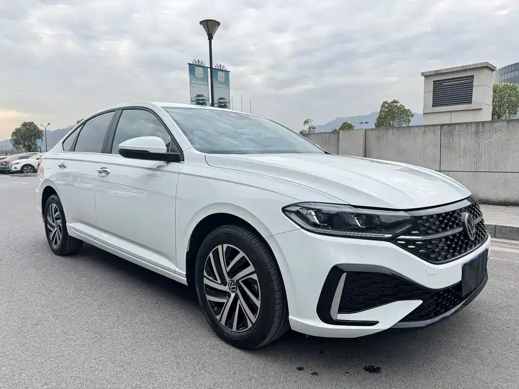 Volkswagen Lavida — фото 2