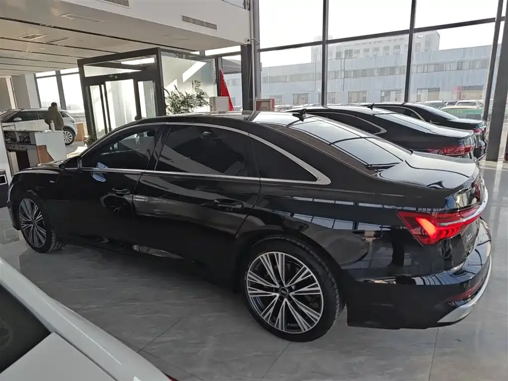 Audi A6L 2025 из CN, фото 2