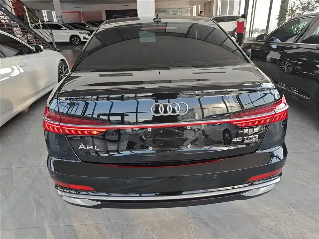 Audi A6L 2025 из CN, фото 3