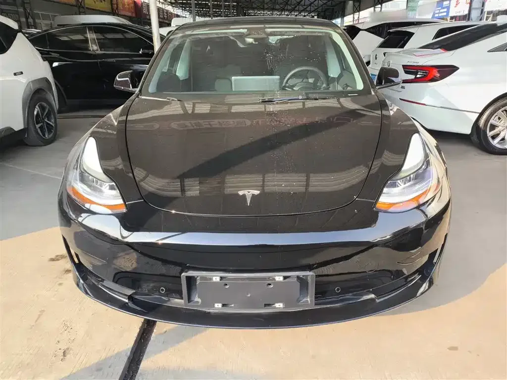 Tesla Model 3 — фото 4