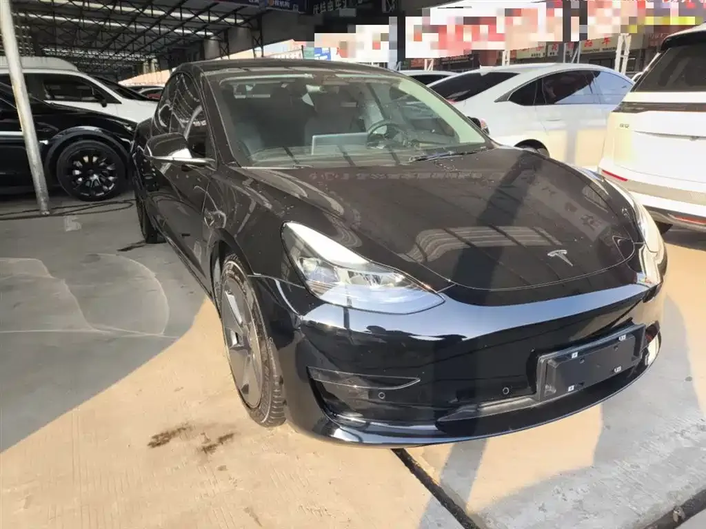 Tesla Model 3 — фото 9