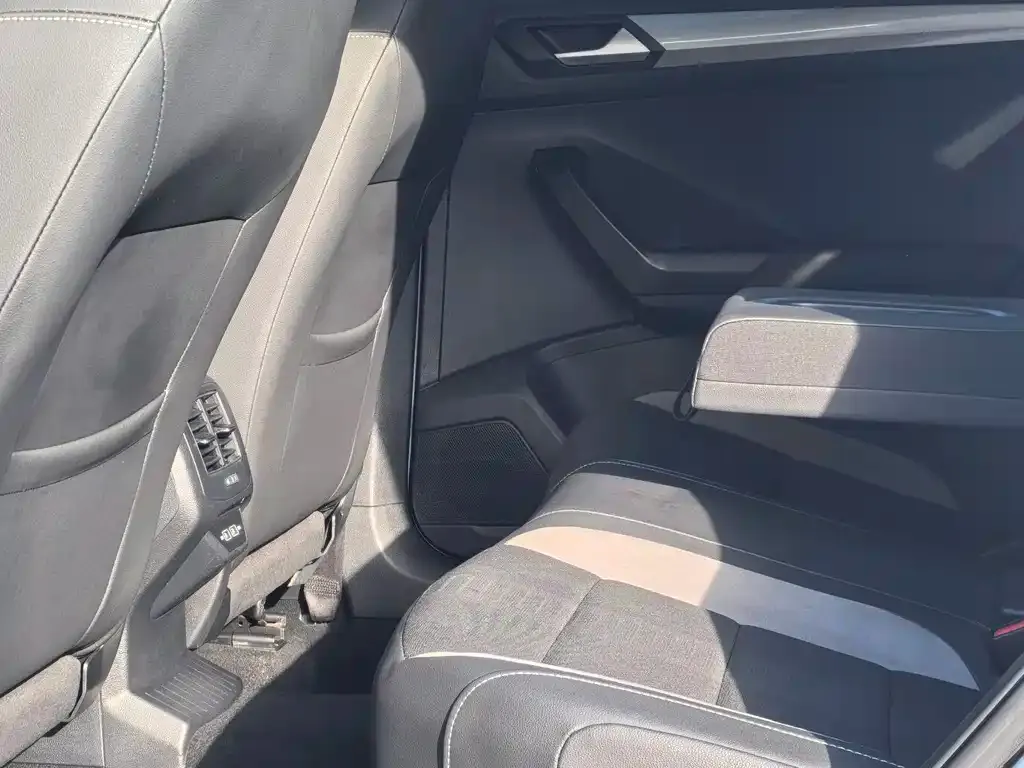Volkswagen T-Roc 2021 из CN, фото 9