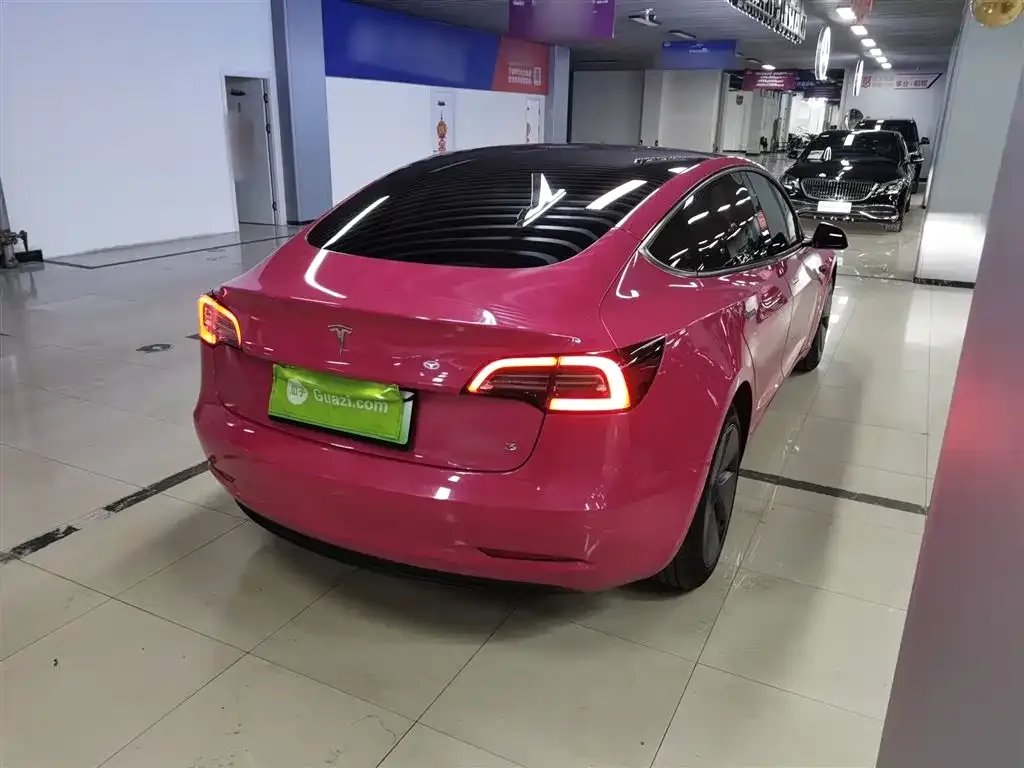 Tesla Model 3 — фото 4