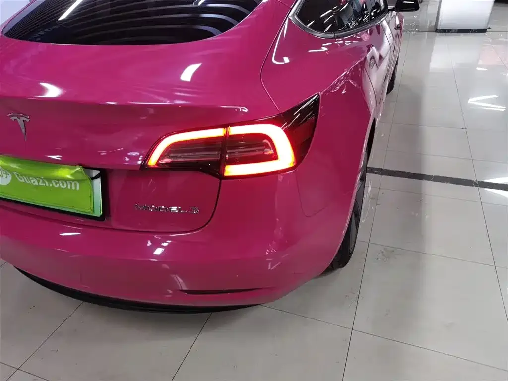Tesla Model 3 — фото 2