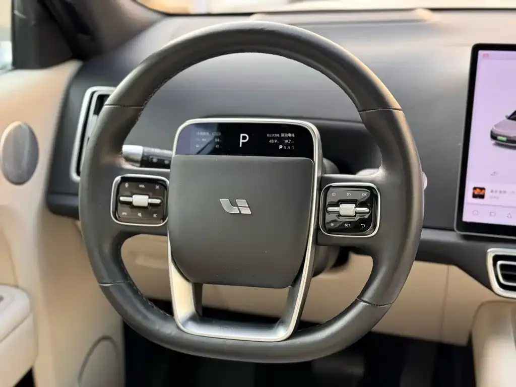 Li Auto L8 2023 из CN, фото 2
