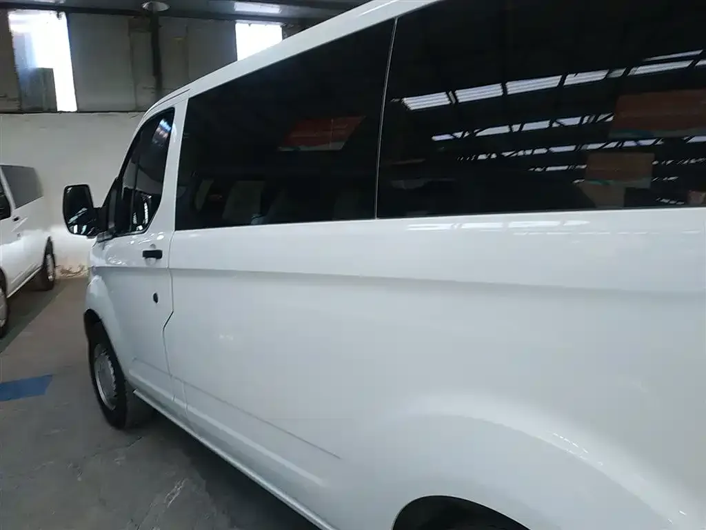Ford Transit 2023 из CN, фото 2
