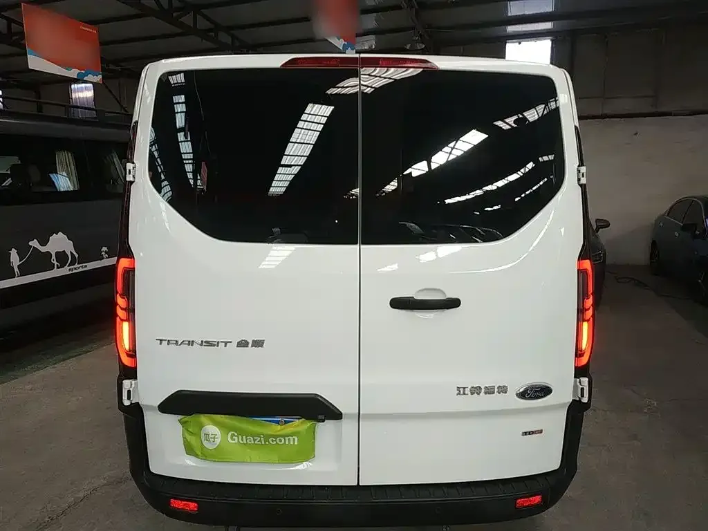 Ford Transit 2023 из CN, фото 4