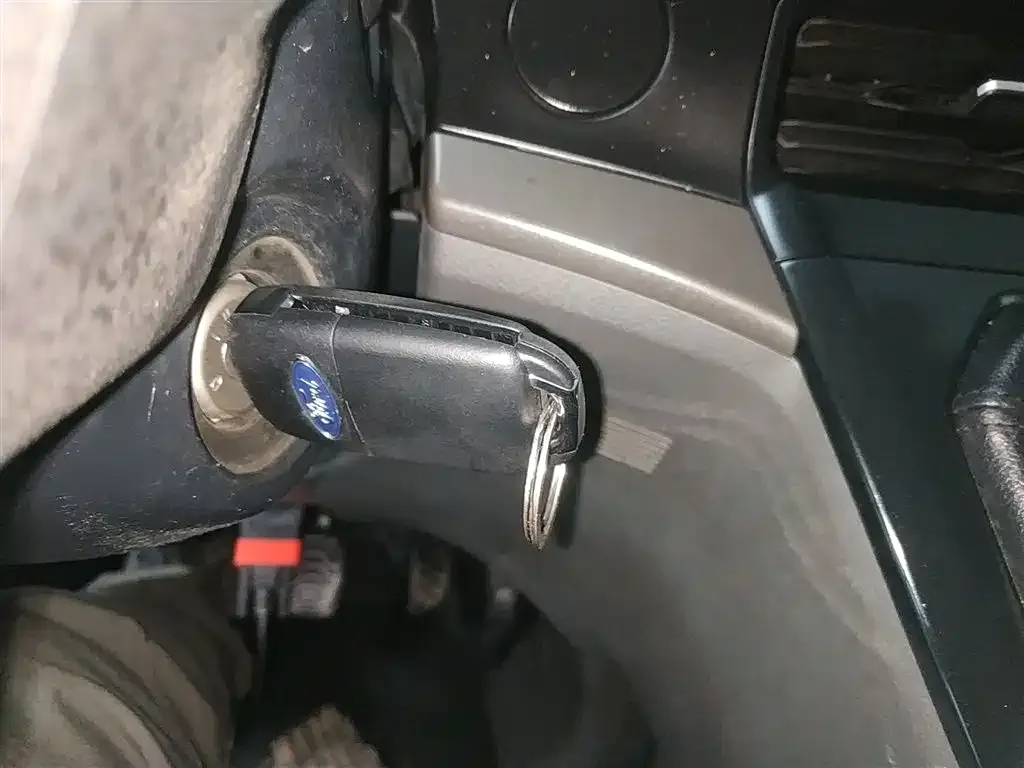 Ford Transit 2023 из CN, фото 7