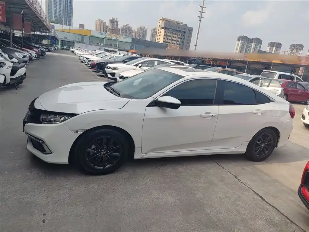 Honda Civic — фото 5