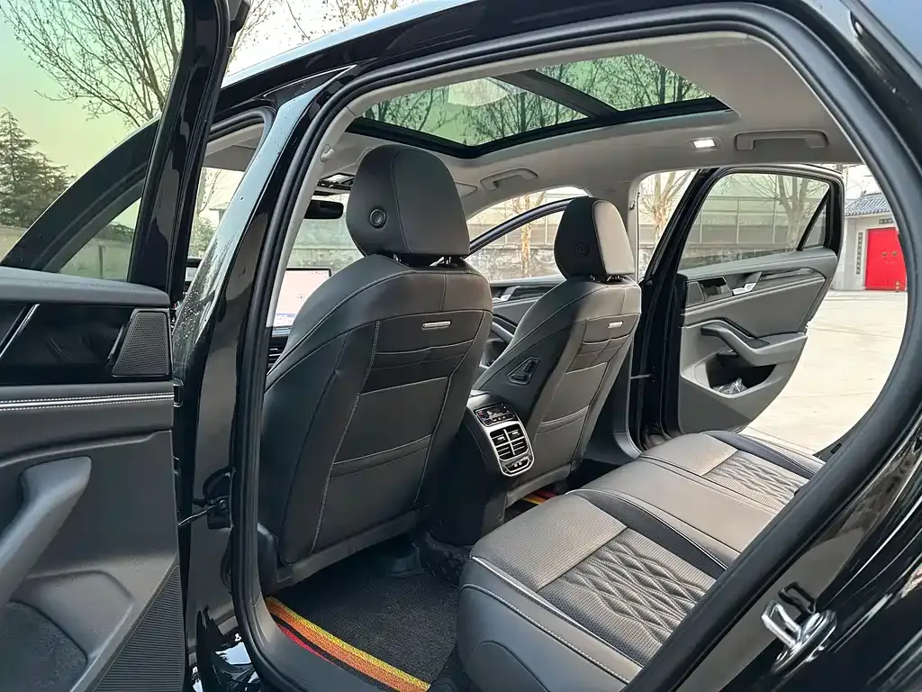 Volkswagen Magotan 2025 из CN, фото 9