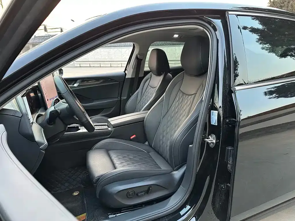 Volkswagen Magotan 2025 из CN, фото 5