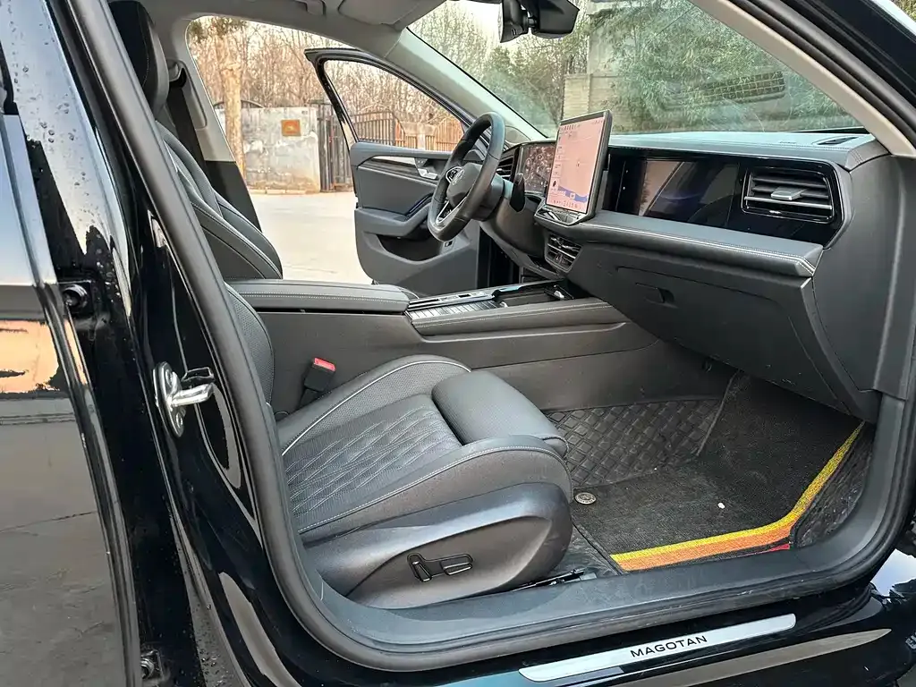 Volkswagen Magotan 2025 из CN, фото 2