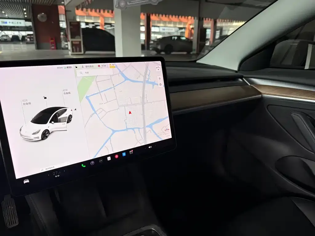 Tesla Model 3 — фото 2