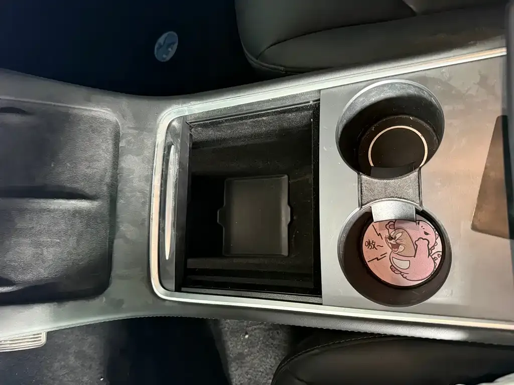 Tesla Model 3 — фото 9